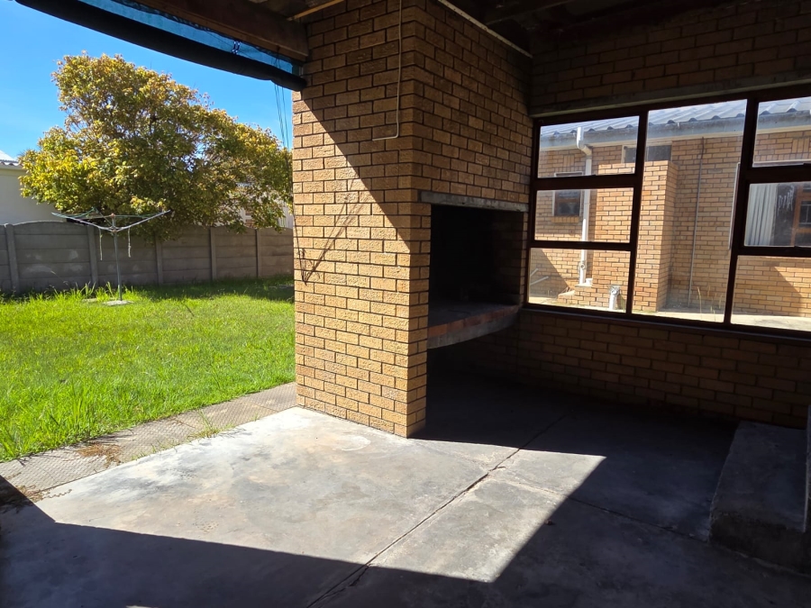 2 Bedroom Property for Sale in Kleinmond Western Cape